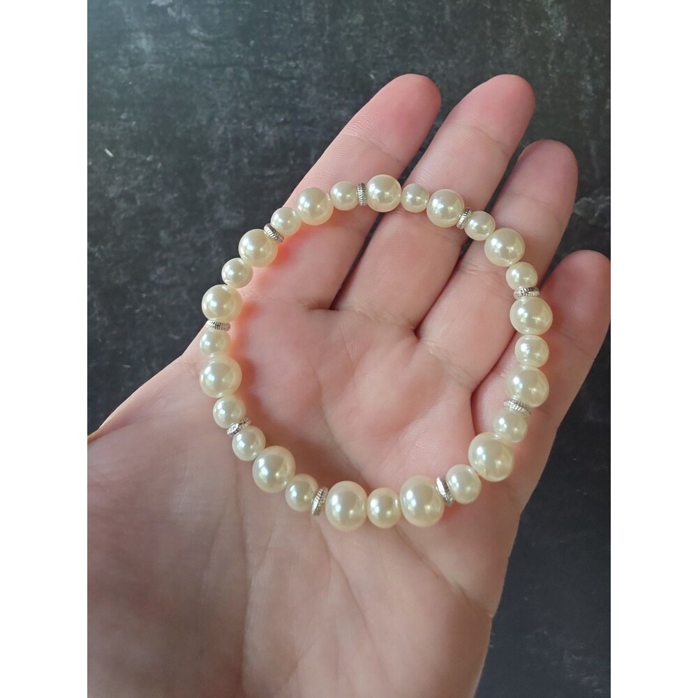 Faux Pearl & Silver Tone Metal Beaded Stretchy Bracelet Vintage Costume Jewelry